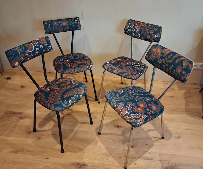 Lot de chaises upcyclées